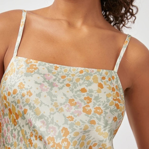 Rails Mina Summer Meadow Dress Size Medium Floral Summer Wedding Guest Romantic - Picture 3 of 10